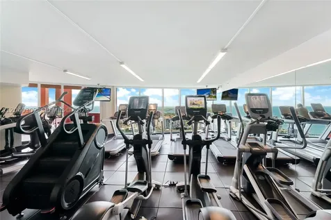 300 S Pointe Drive Miami Beach FL 33139