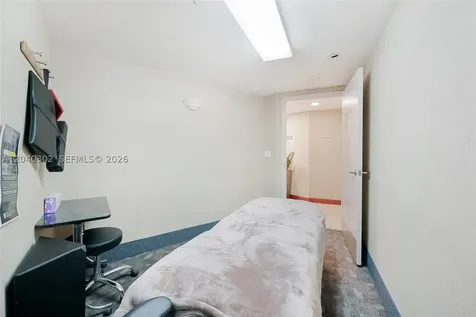 300 S Pointe Drive Miami Beach FL 33139