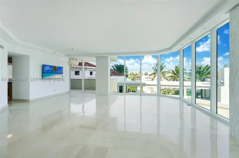 300 S Pointe Drive Miami Beach FL 33139