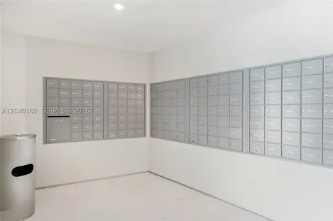 300 S Pointe Drive Miami Beach FL 33139