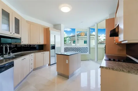 300 S Pointe Drive Miami Beach FL 33139