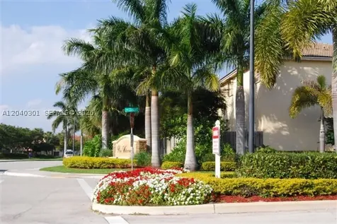 22931 SW 88th Place Cutler Bay FL 33190
