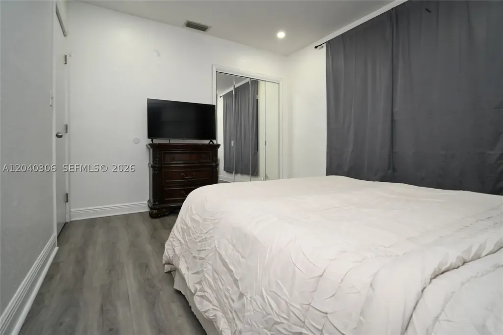 6930 Coolidge Street Hollywood FL 33024