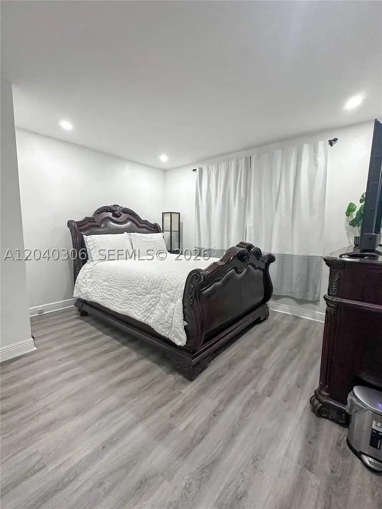 6930 Coolidge Street Hollywood FL 33024