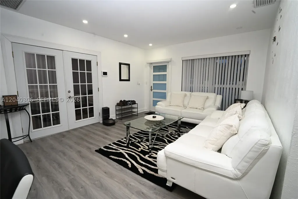 6930 Coolidge Street Hollywood FL 33024
