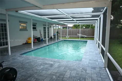 6930 Coolidge Street Hollywood FL 33024