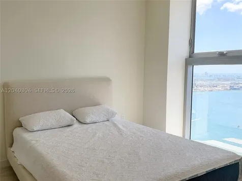 77 SE 5 Miami FL 33131