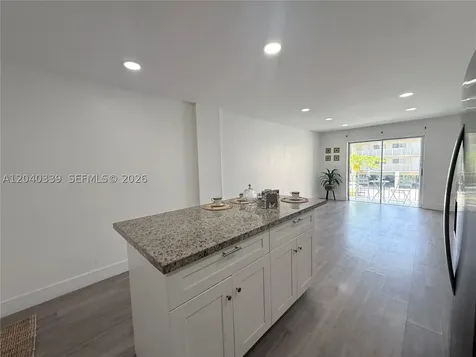 6780 W 2nd Court Hialeah FL 33012