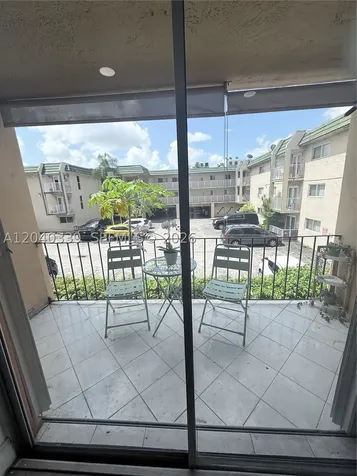 6780 W 2nd Court Hialeah FL 33012