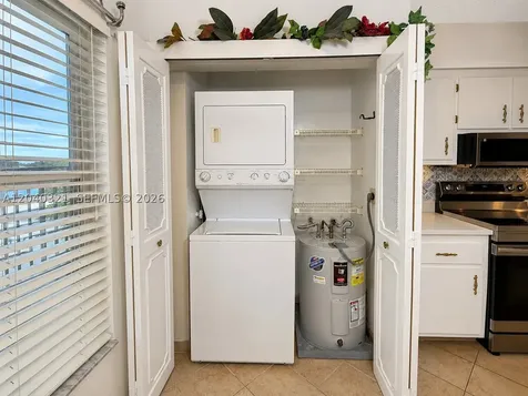 4550 NW 18th Avenue Deerfield Beach FL 33064