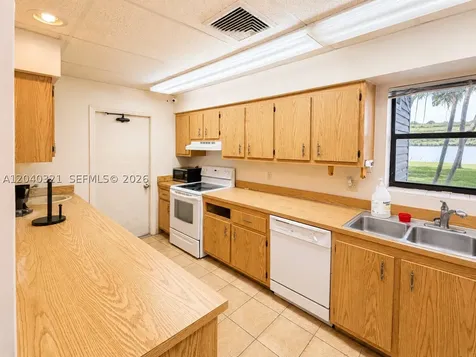 4550 NW 18th Avenue Deerfield Beach FL 33064
