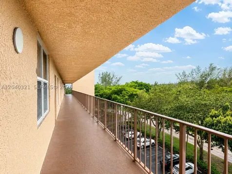 4550 NW 18th Avenue Deerfield Beach FL 33064