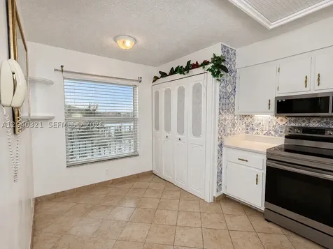 4550 NW 18th Avenue Deerfield Beach FL 33064