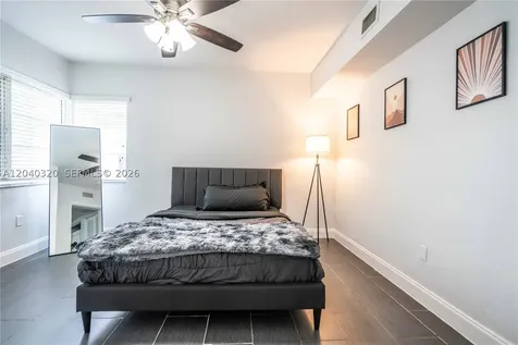 1007 Bay Drive Miami Beach FL 33141