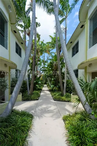 1007 Bay Drive Miami Beach FL 33141