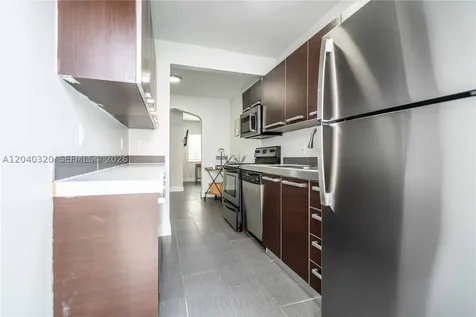 1007 Bay Drive Miami Beach FL 33141
