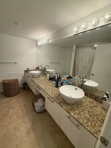 41 SE 5th Street Miami FL 33131