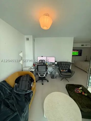 41 SE 5th Street Miami FL 33131