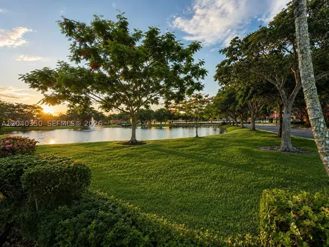 9954 NW 6th Place Plantation FL 33324