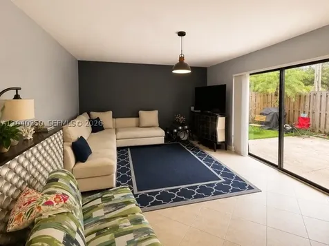 9954 NW 6th Place Plantation FL 33324