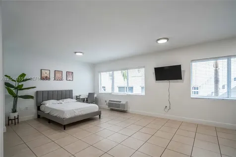 6971 Carlyle Avenue Miami Beach FL 33141