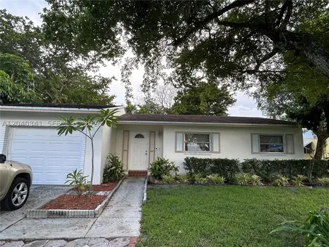 7262 SW 1st Street Margate FL 33068