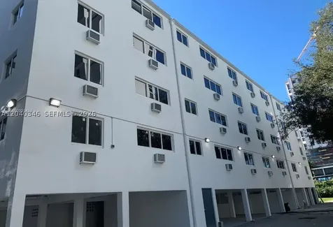 143 SW 9th Street Miami FL 33130
