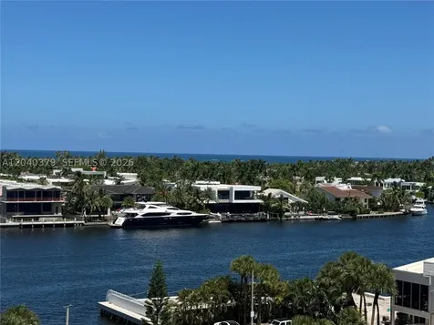 20505 E Country Club Drive Aventura FL 33180