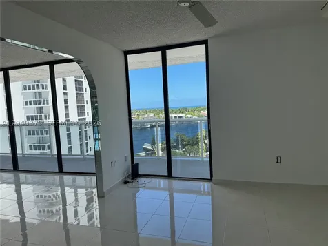 20505 E Country Club Drive Aventura FL 33180