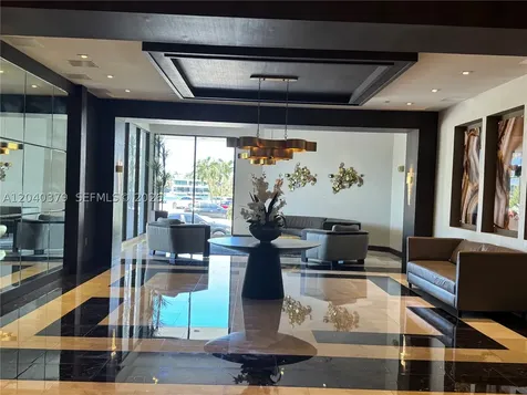 20505 E Country Club Drive Aventura FL 33180