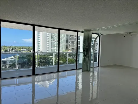 20505 E Country Club Drive Aventura FL 33180