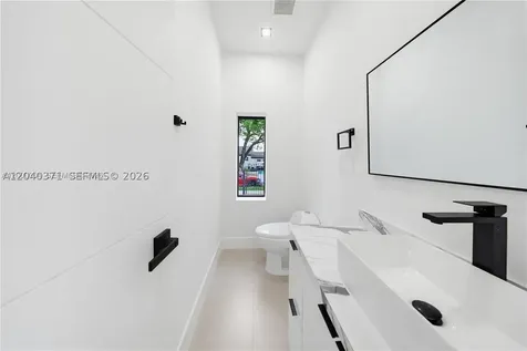 1021 NW 48th Street Miami FL 33127