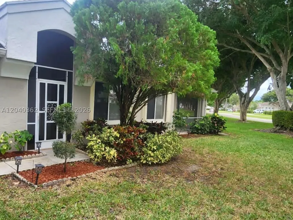9238 Vineland Court Boca Raton FL 33496