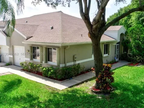 9238 Vineland Court Boca Raton FL 33496