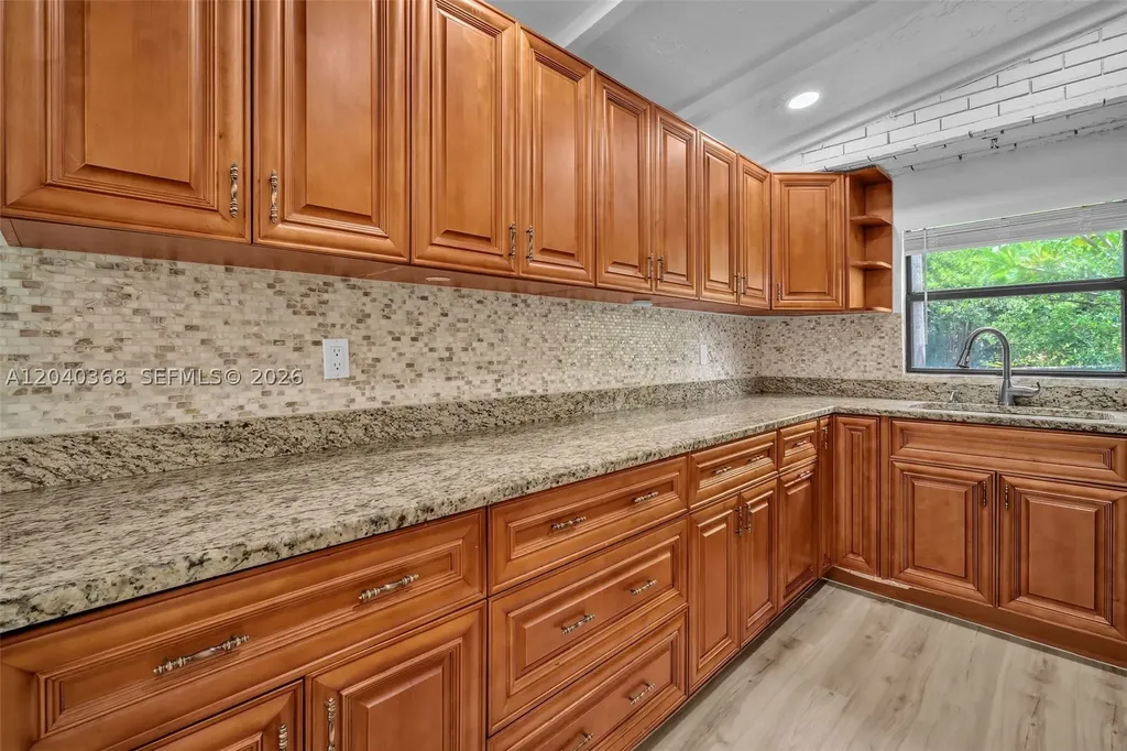 5096 SW 28th Terrace Fort Lauderdale FL 33312