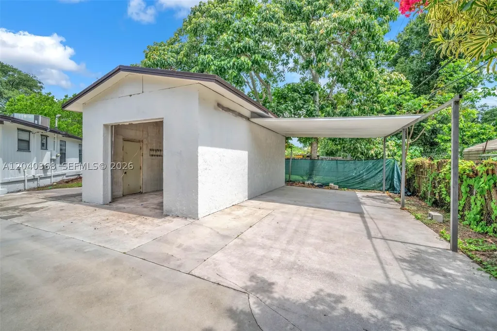 5096 SW 28th Terrace Fort Lauderdale FL 33312