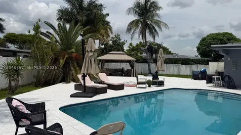 10450 NW 19th Street Pembroke Pines FL 33026