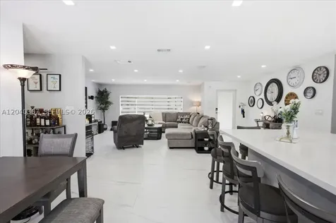 10450 NW 19th Street Pembroke Pines FL 33026