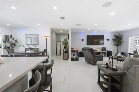 10450 NW 19th Street Pembroke Pines FL 33026