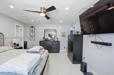 10450 NW 19th Street Pembroke Pines FL 33026