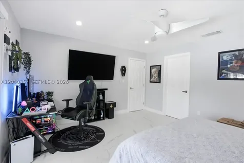 10450 NW 19th Street Pembroke Pines FL 33026