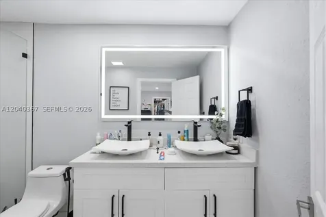 10450 NW 19th Street Pembroke Pines FL 33026