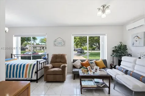 10450 NW 19th Street Pembroke Pines FL 33026