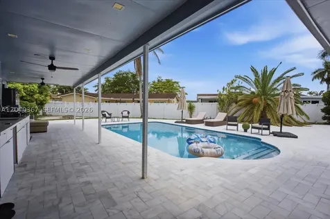 10450 NW 19th Street Pembroke Pines FL 33026