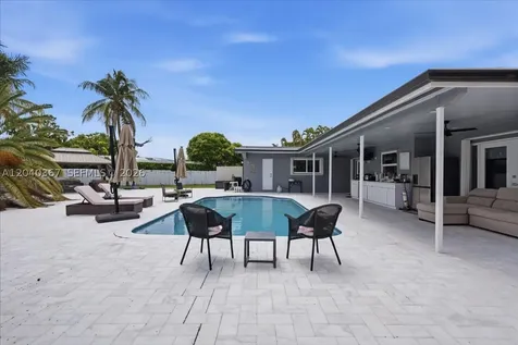 10450 NW 19th Street Pembroke Pines FL 33026