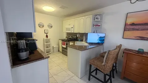 10450 NW 19th Street Pembroke Pines FL 33026