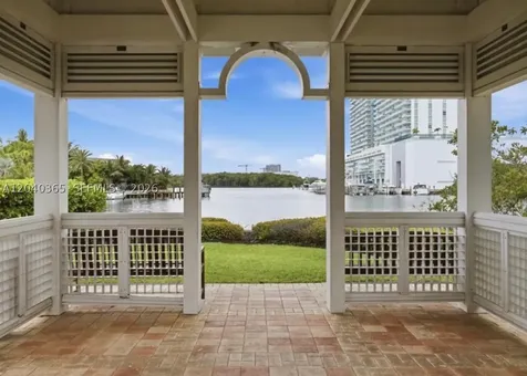 16500 Collins Avenue Sunny Isles Beach FL 33160