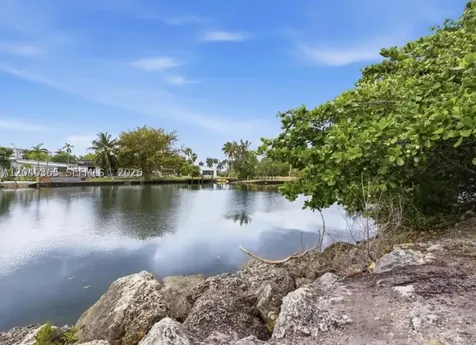 16500 Collins Avenue Sunny Isles Beach FL 33160