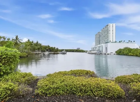 16500 Collins Avenue Sunny Isles Beach FL 33160