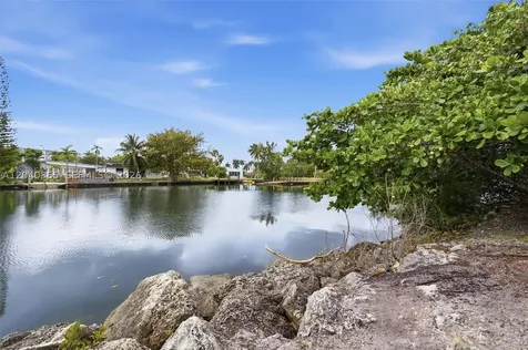 16500 Collins Avenue Sunny Isles Beach FL 33160